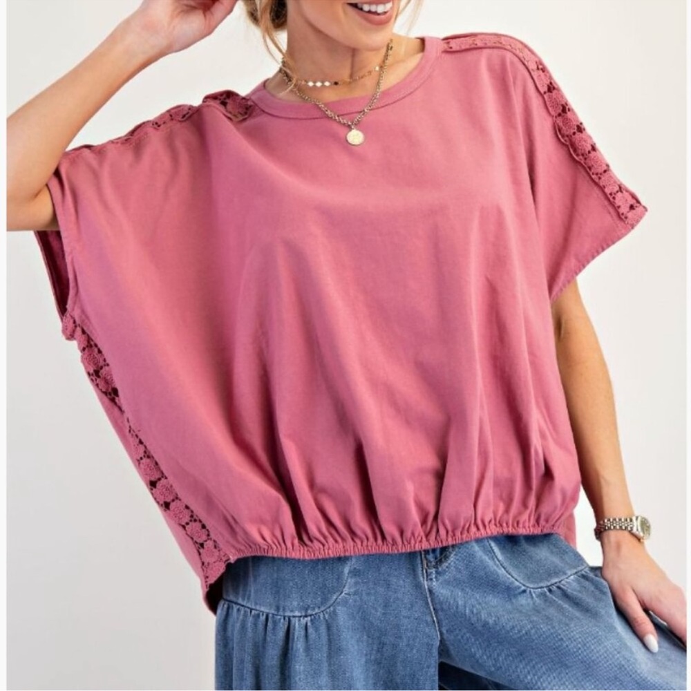 NWT’s Easel Women's Pink Lace-Trimmed Top-M